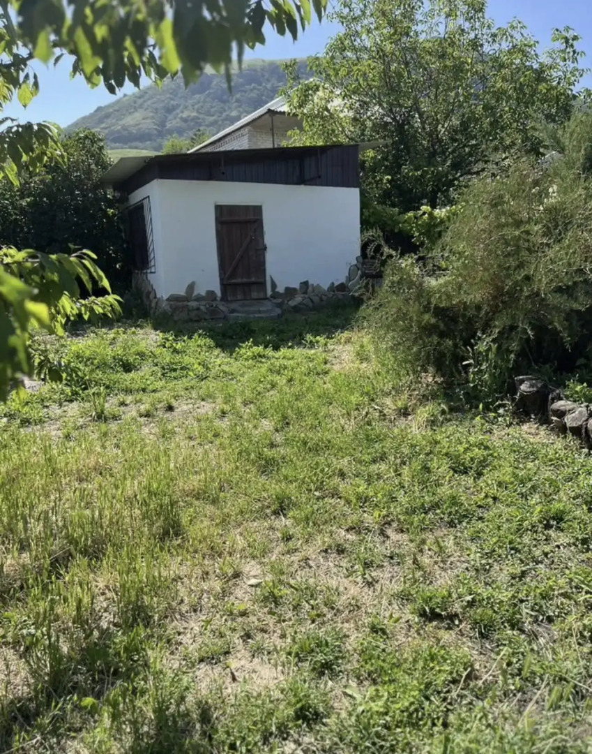 Частный дом Усадьба Сергея Пускепалиса у подножия горы Верблюд с полётами на рассвете