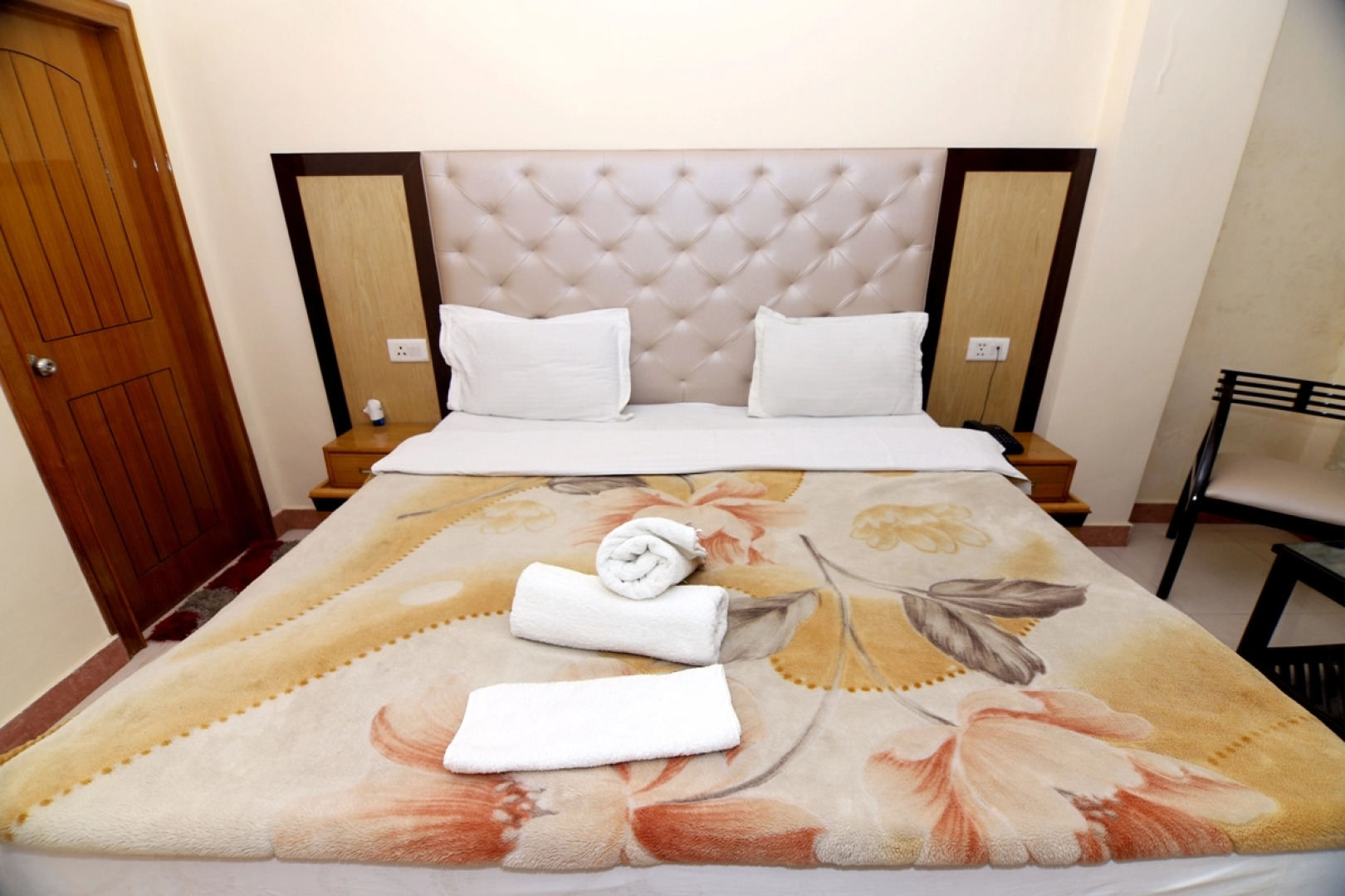 Отель Ganesha Inn