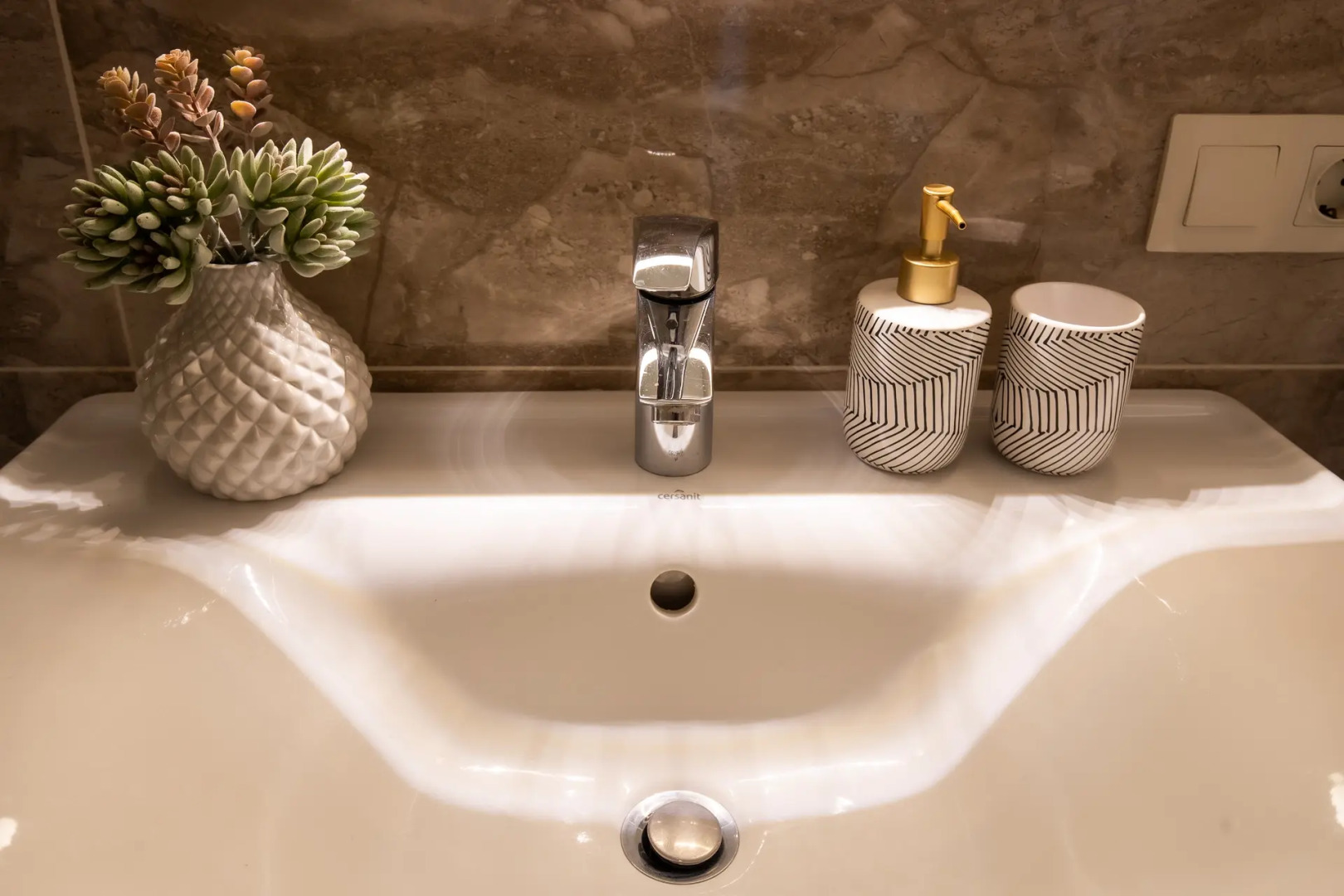 Апартаменты Lux Minsk Arena