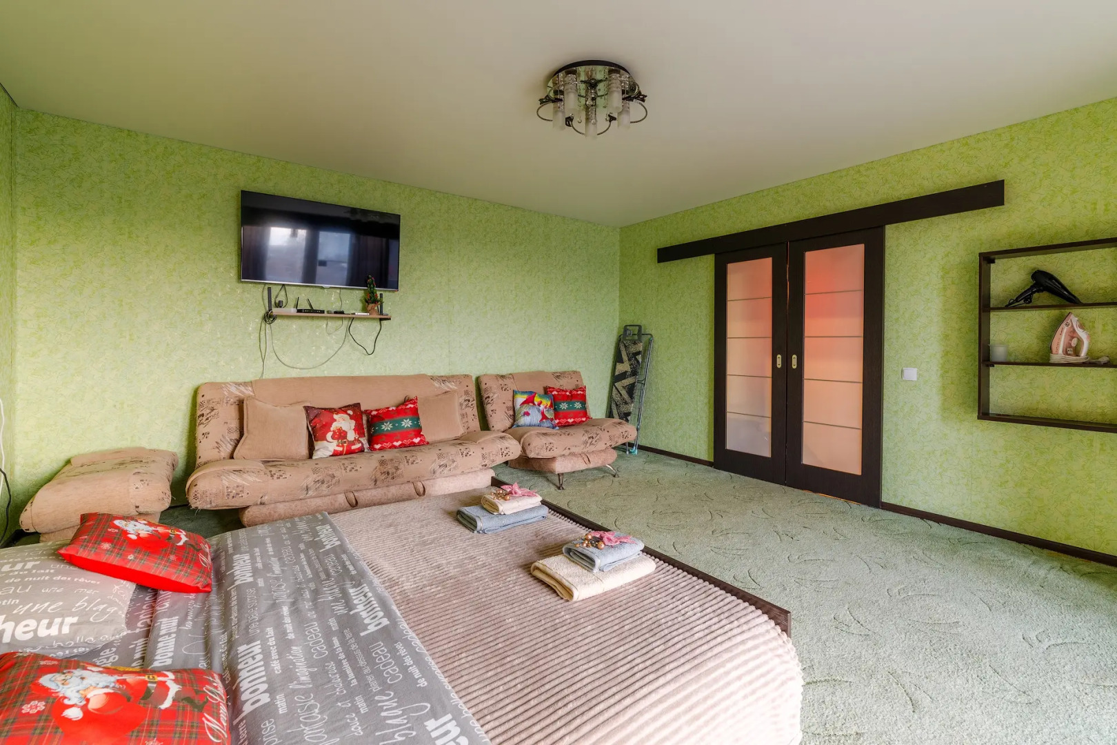 Квартира PrezentHaus на Чичканова 70б