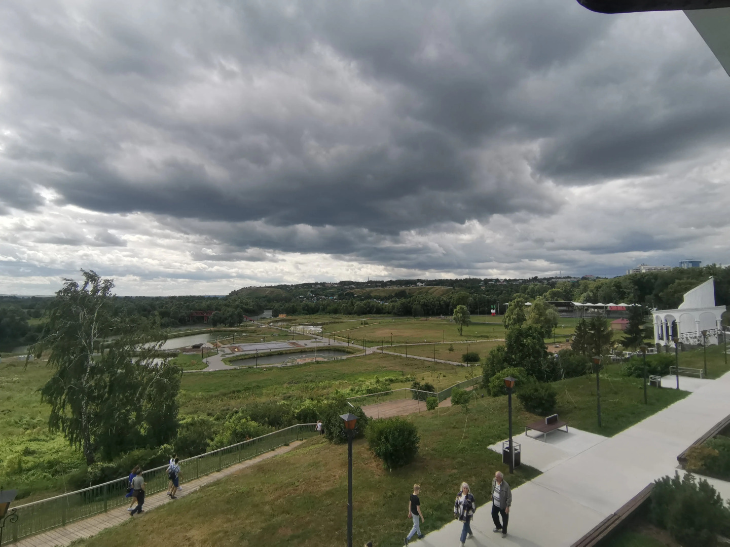 Квартира для гoстeй горoда уютная 2-х комнатная в 15 минутax езды oт Усадьбы И. И. Шишкина, великoгo pуccкого худoжникa рядом с заповeдникoм