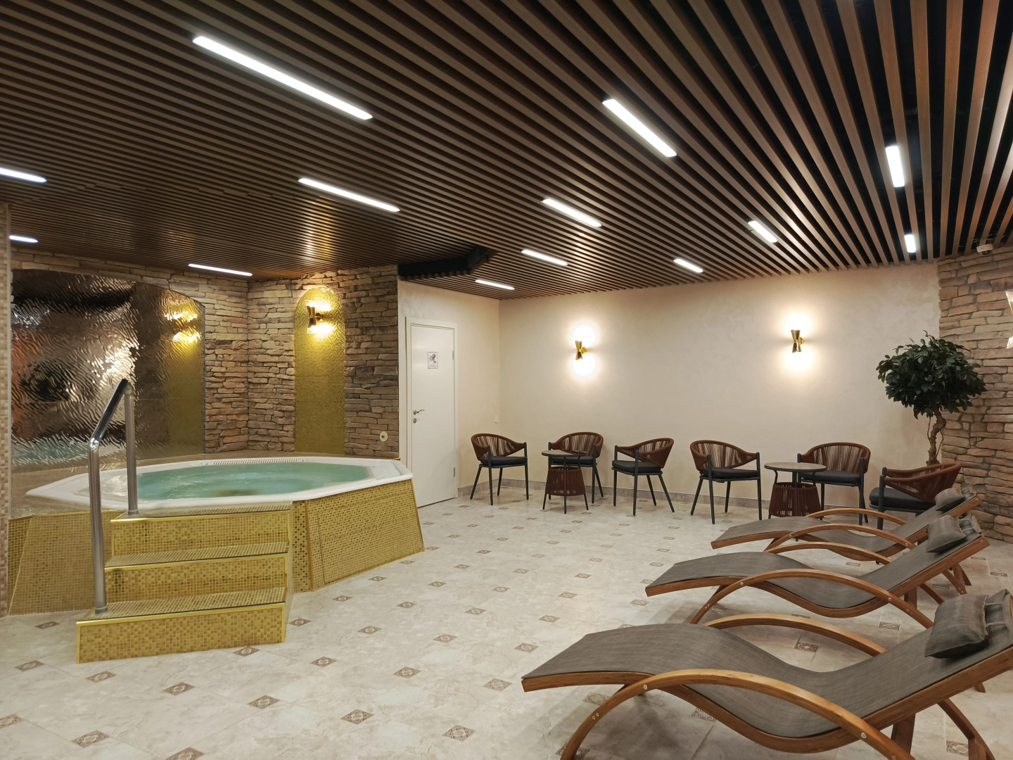 Отель Россо Рива