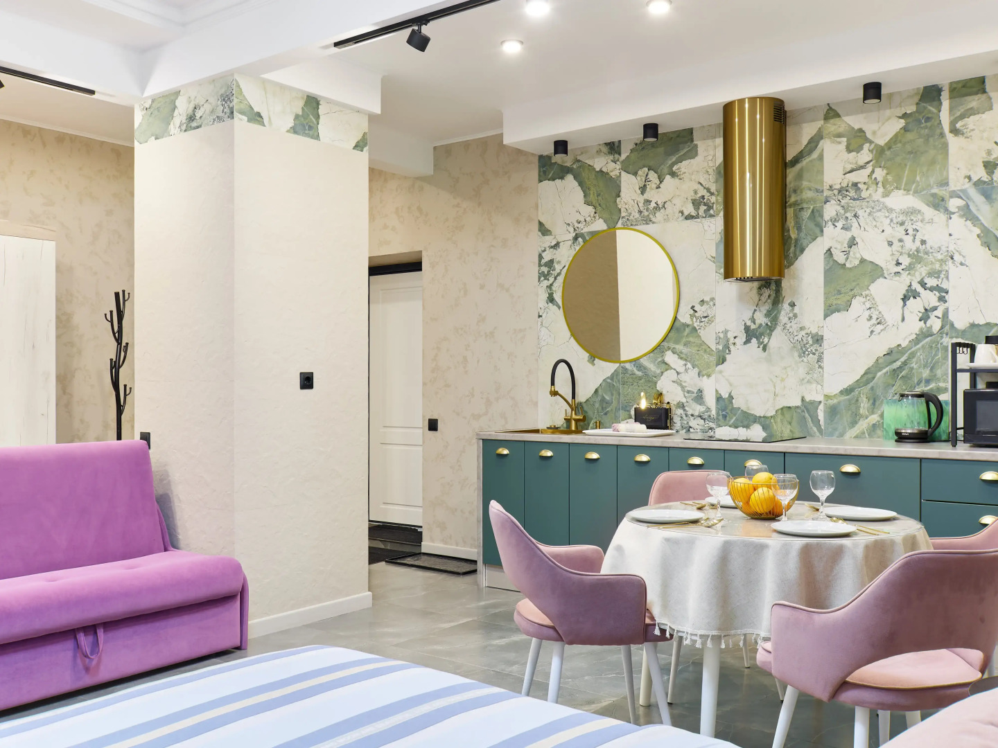 Апартаменты на Булаке