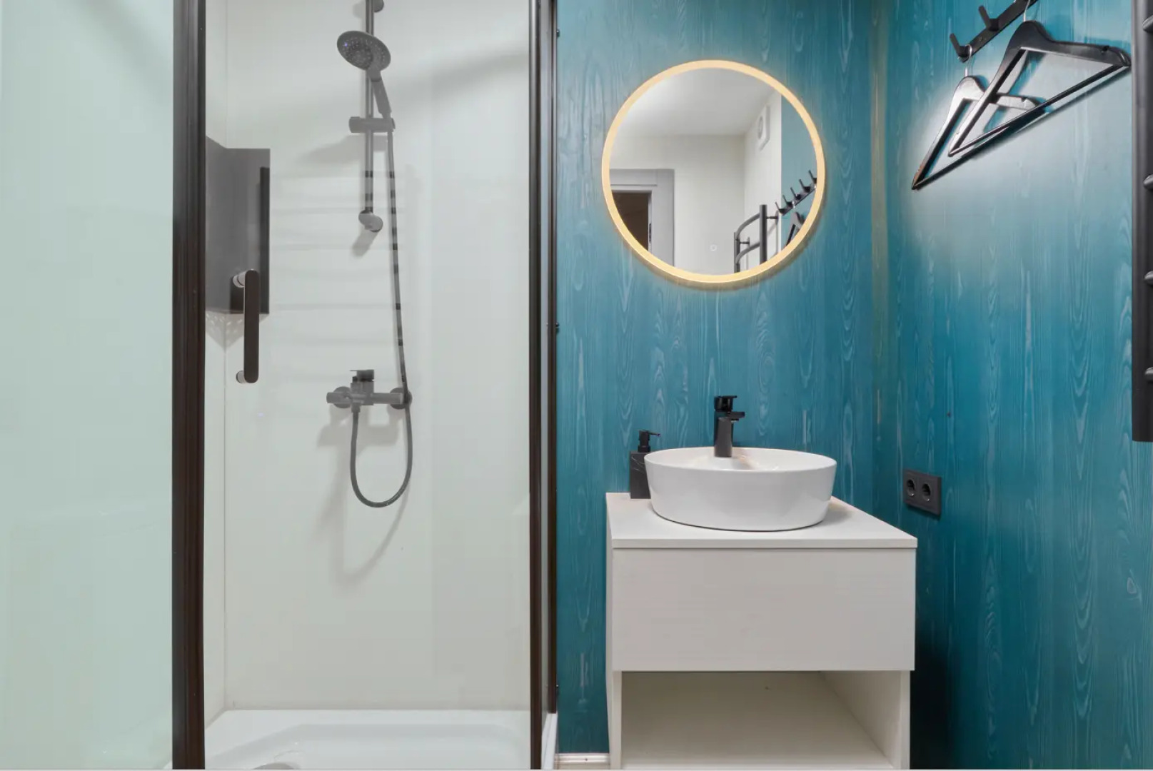 Отель Аномалия