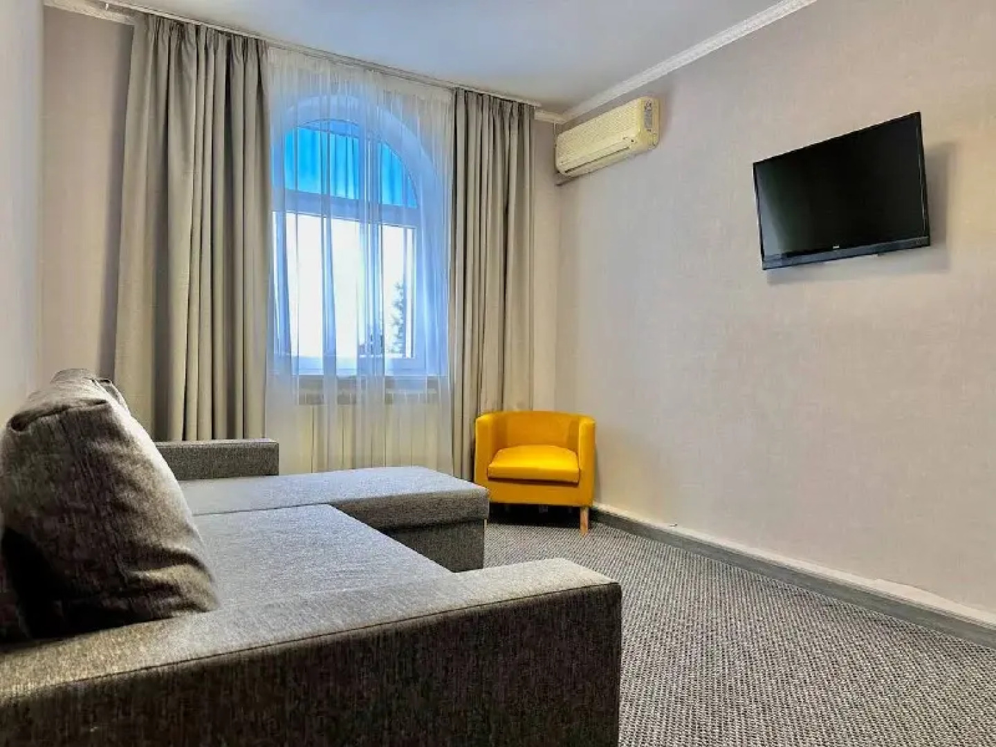 Парк-отель Паустовский