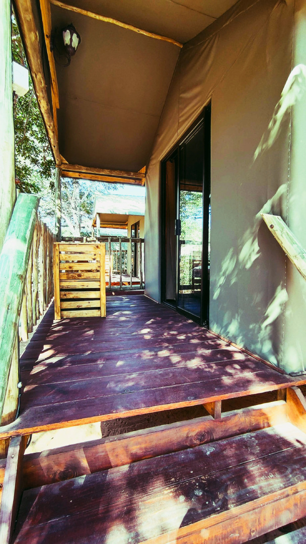 Хостел Elephant Trail Guesthouse and Backpackers