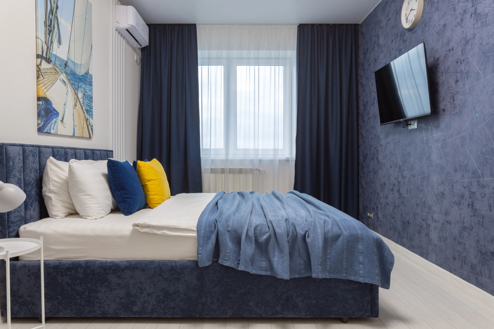 Сеть Апартаментов «Атмосфера» | Санторини — Морское Спокойствие И Городская Высота