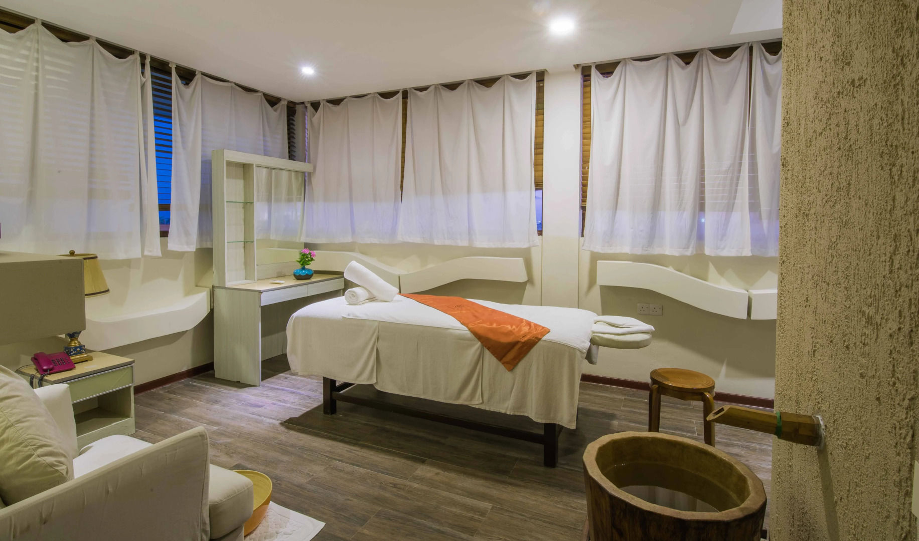 Отель Aquzz Inn & Spa