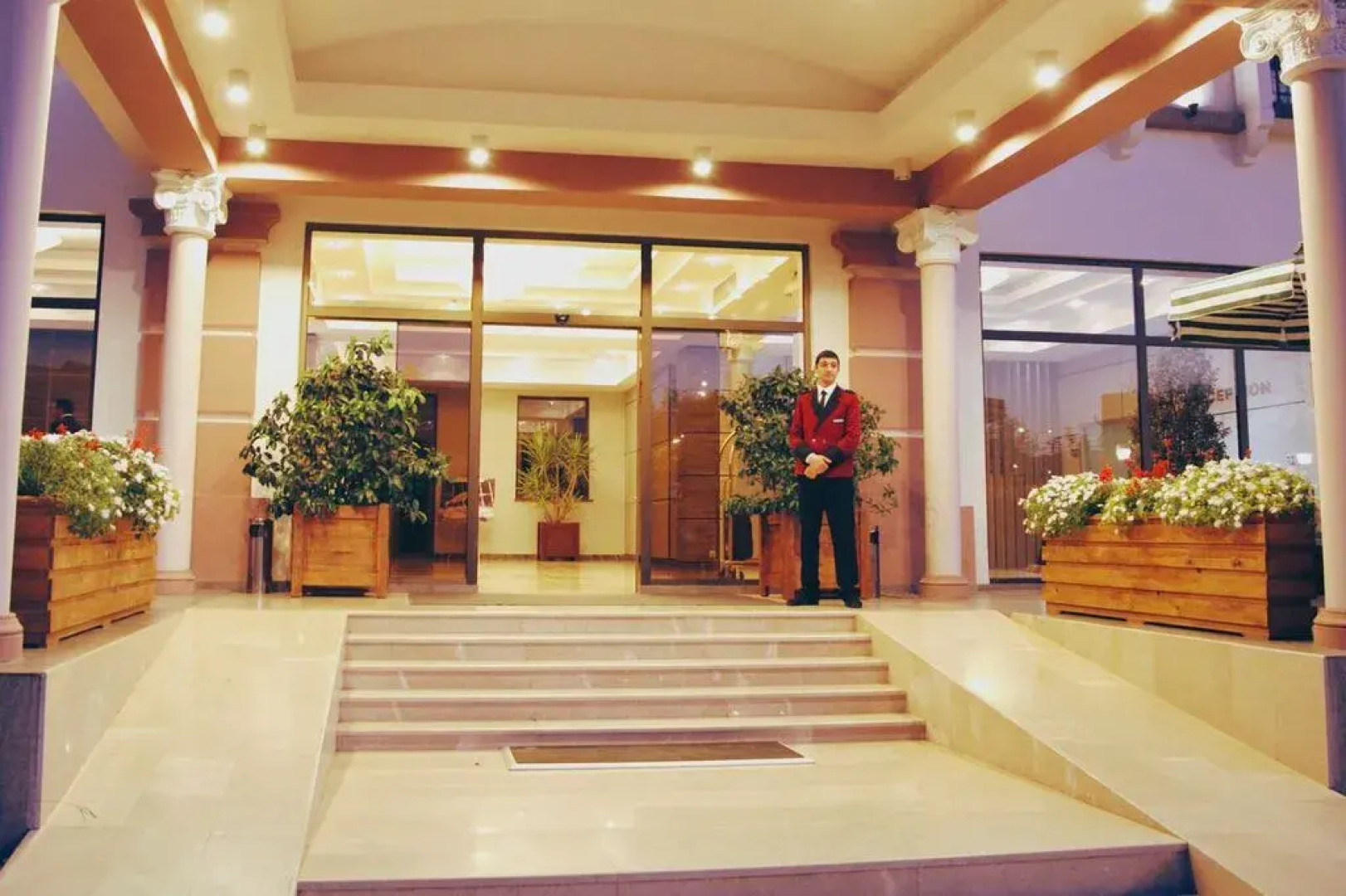 Отель Tskaltubo Plaza