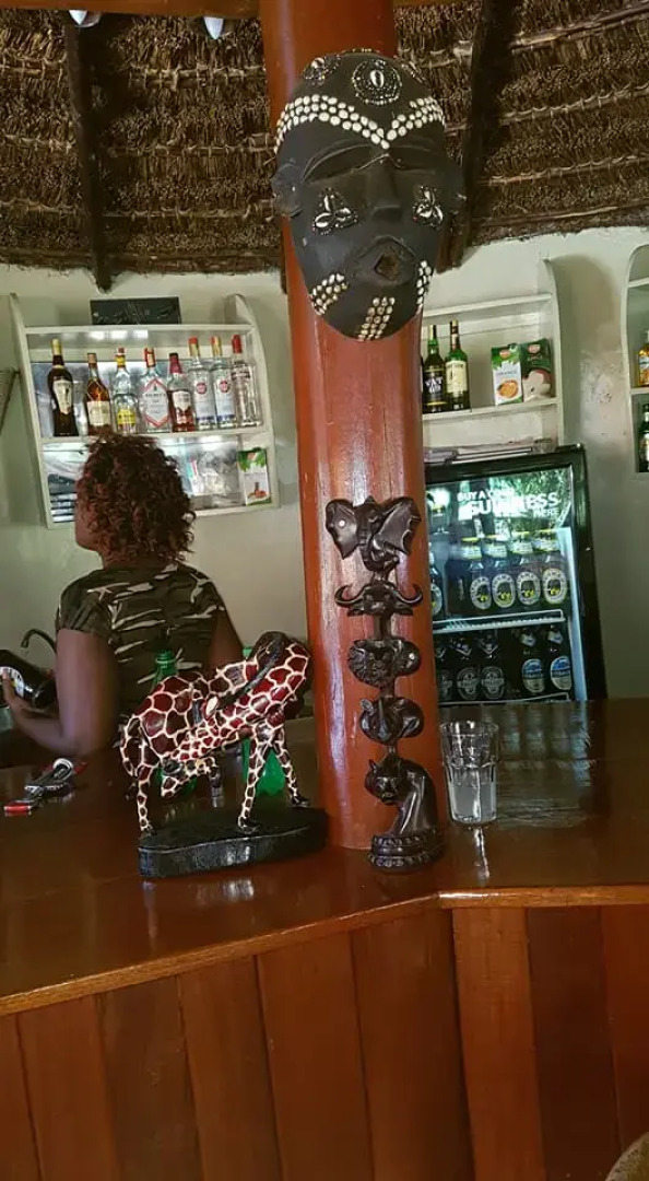 Отель The Great Circle Lodge