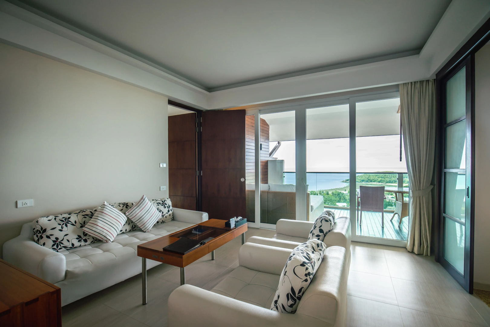 Отель KC Resort & Over Water Villas