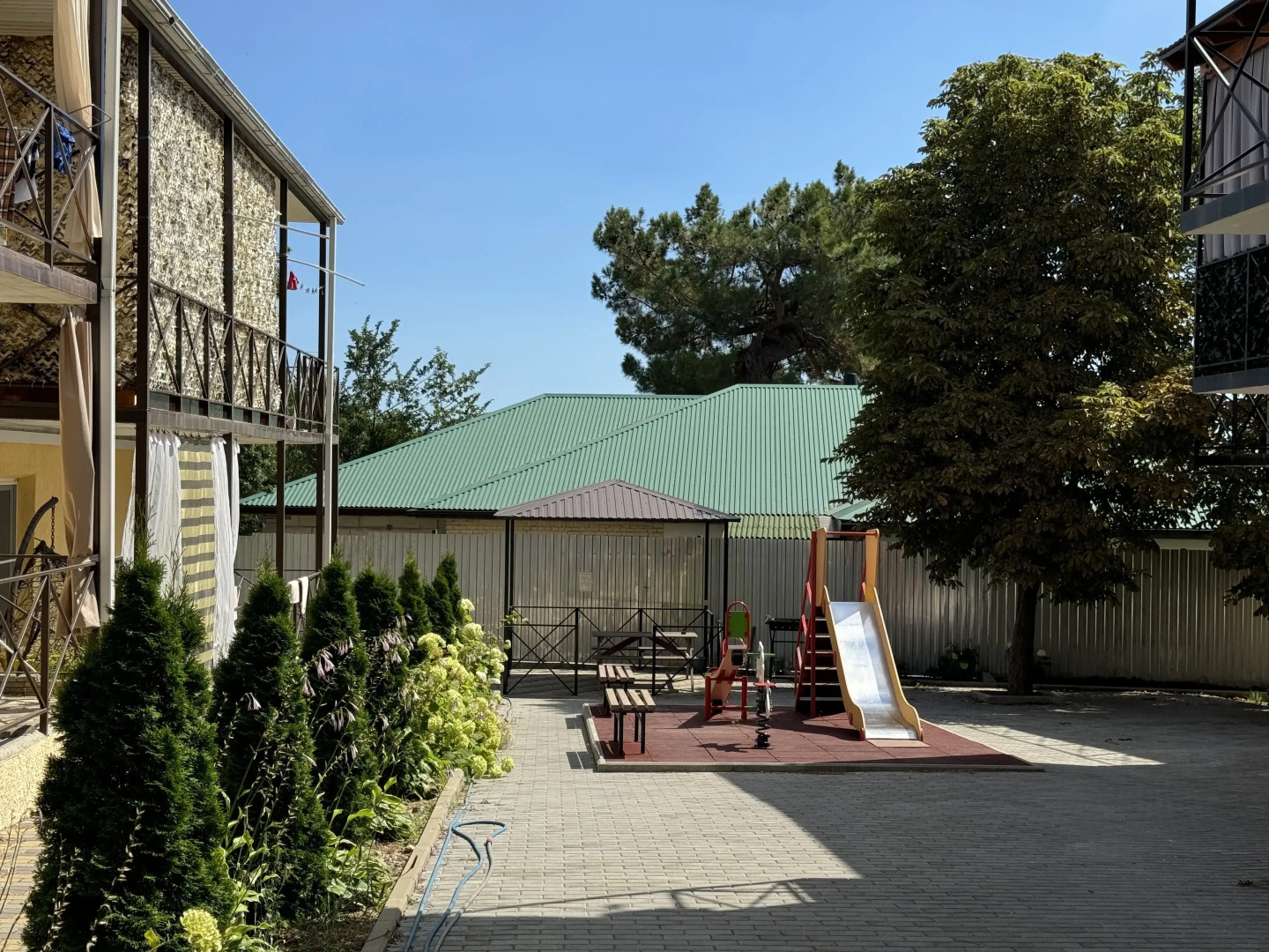 Апартаменты просторные и комфортные у моря до 10 человек в х. Бетта