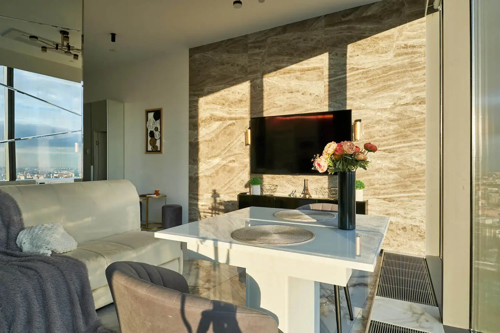 Апартаменты Sky City Moscow 80 этаж Вид на МГУ, Лужники, Парк победы, Воробьевы горы! Уникальный вид!