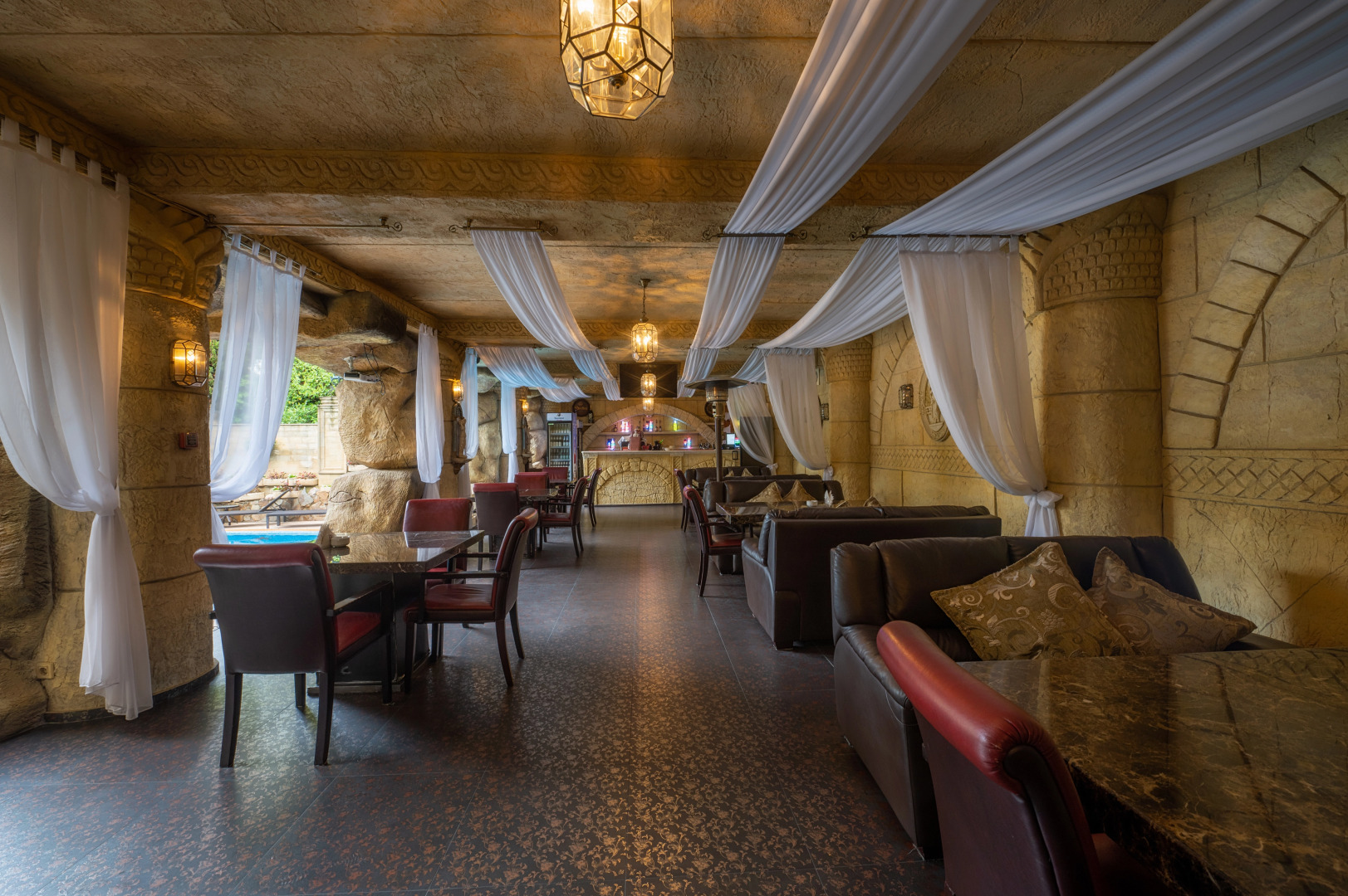 Отель Чеботаревъ