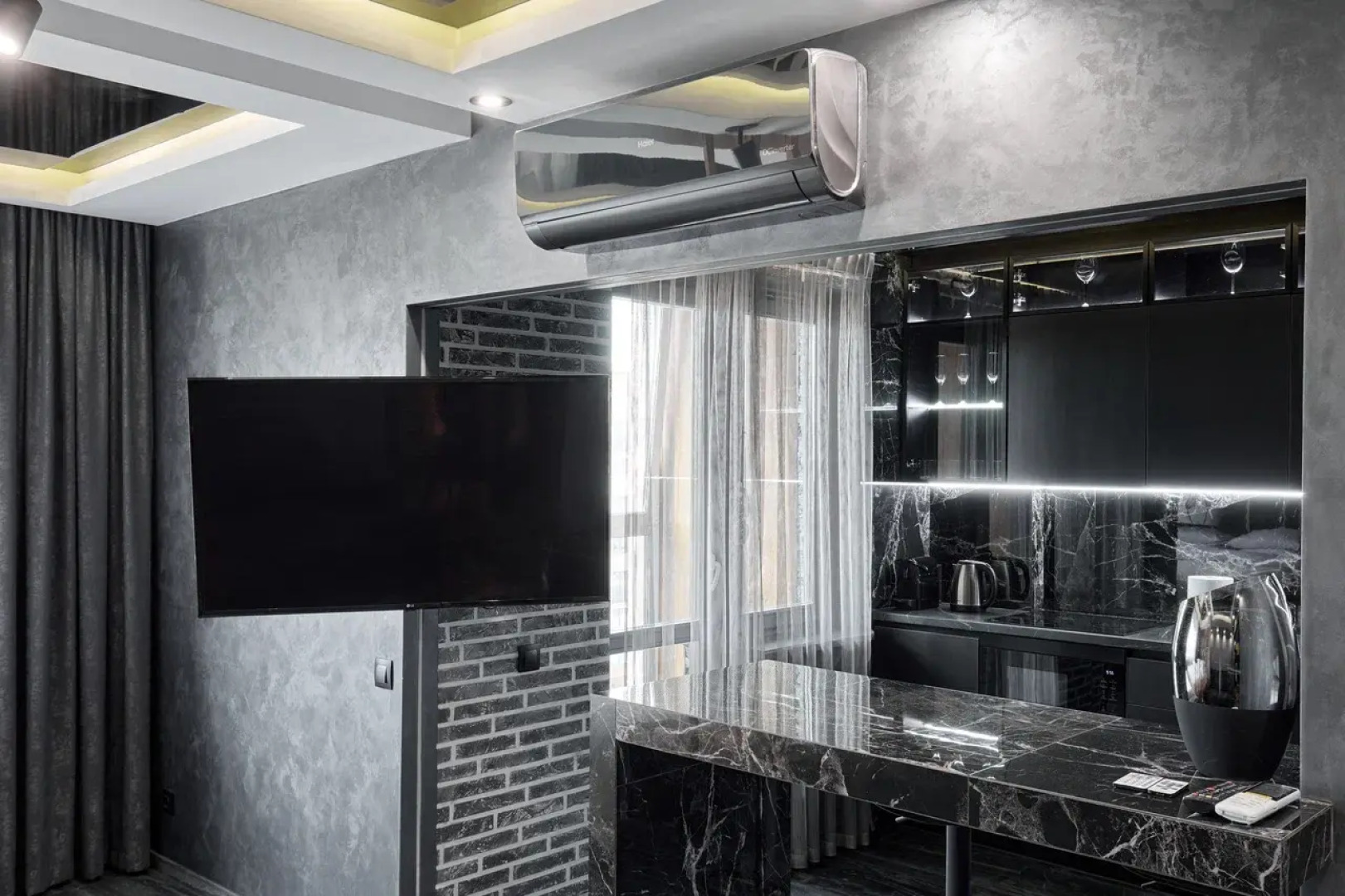 Апартаменты Reverie Black Space