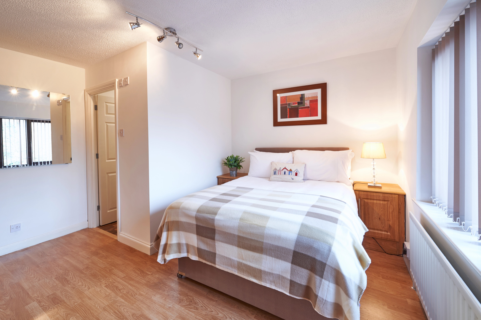 Гостевой Дом Furzton Serviced Houses - Shortstay MK