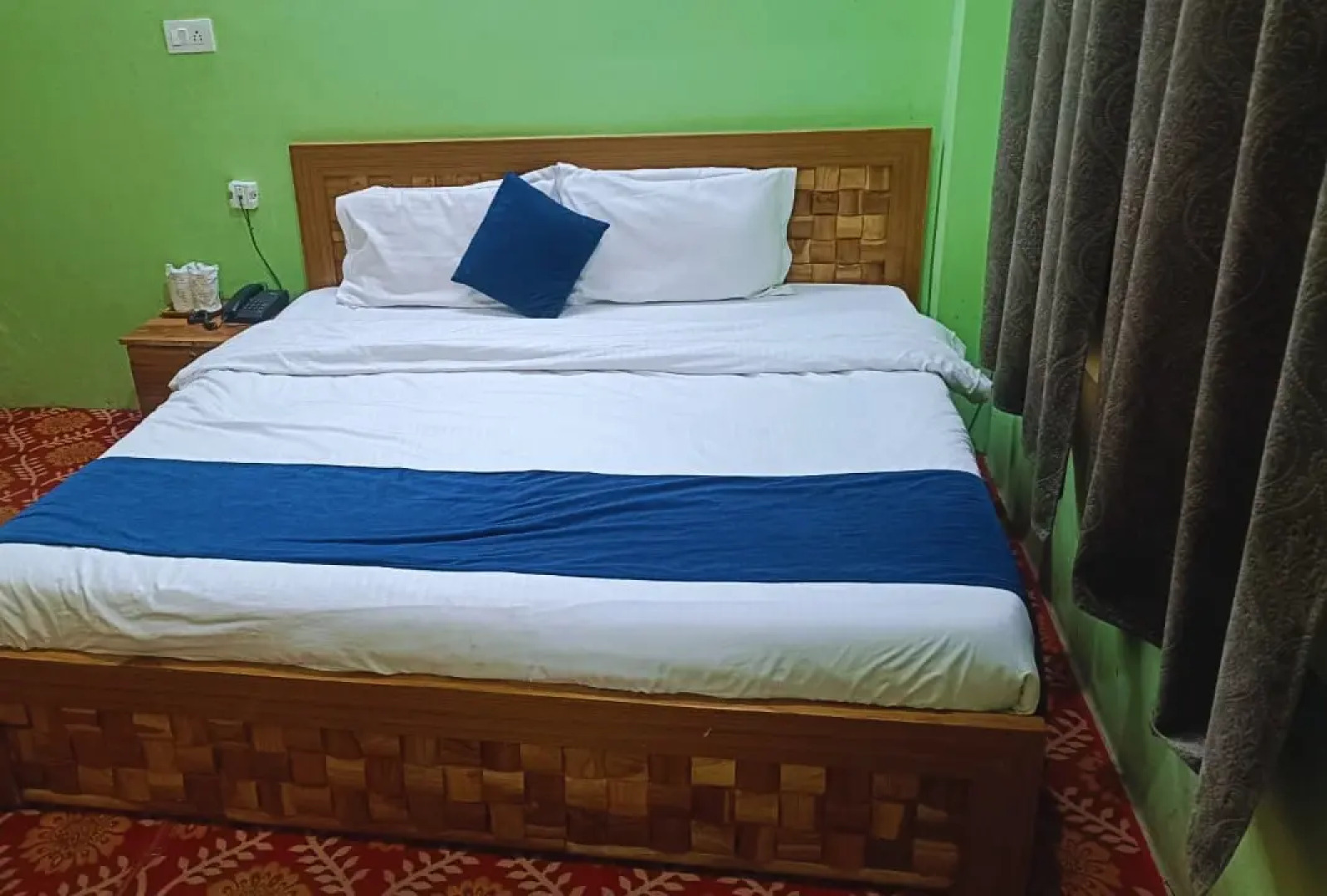 Отель River View