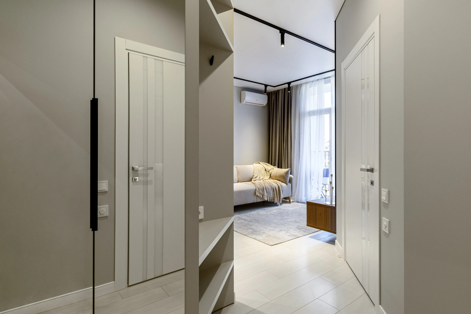 Апартаменты SochiHome Депутатская 3