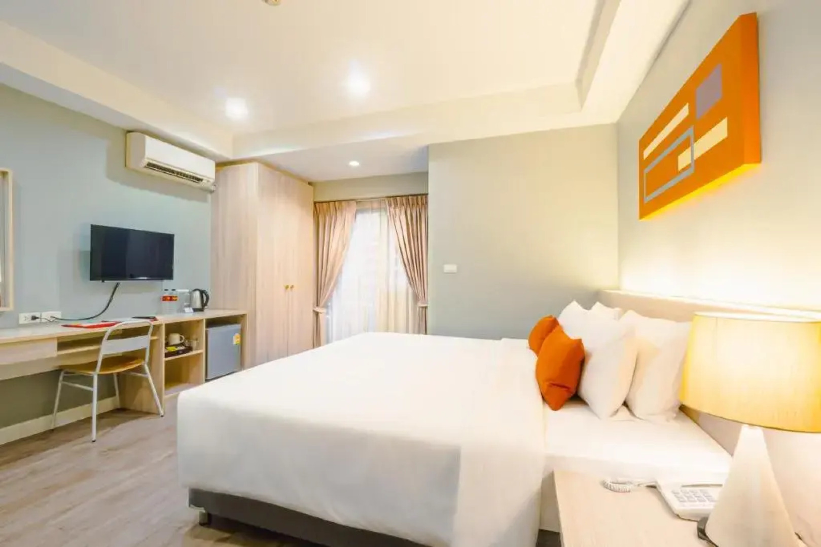 Отель Koon Hotel Sukhumvit