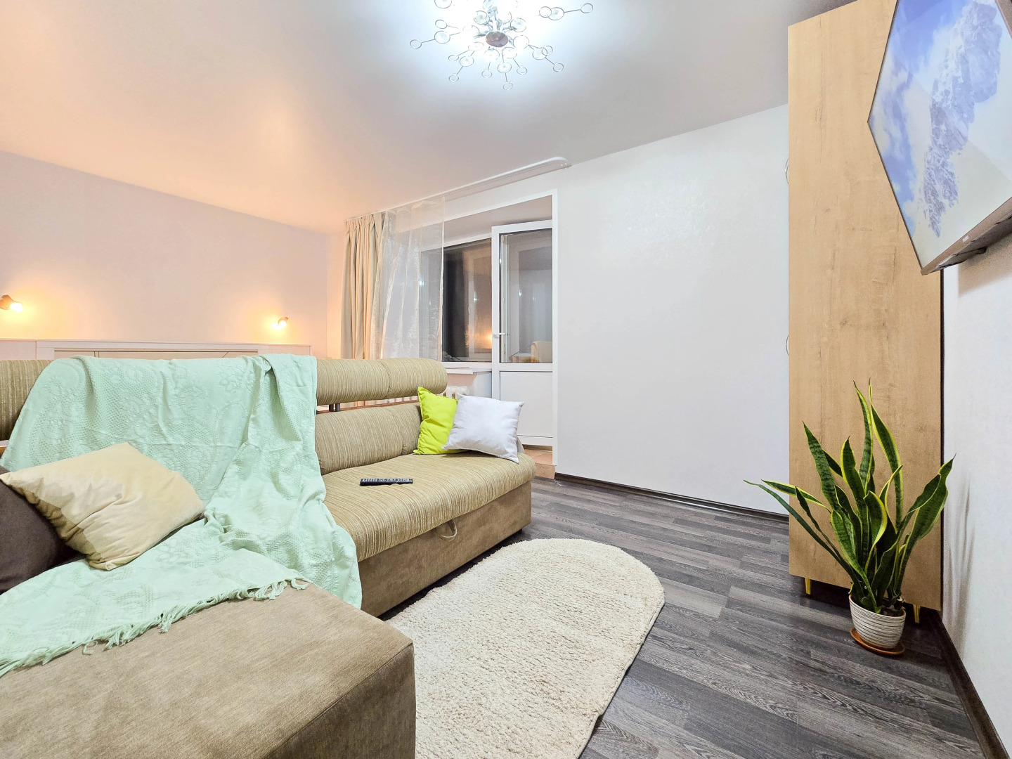 Апартаменты двухкомнатные в центре Сеть ЙоХоум