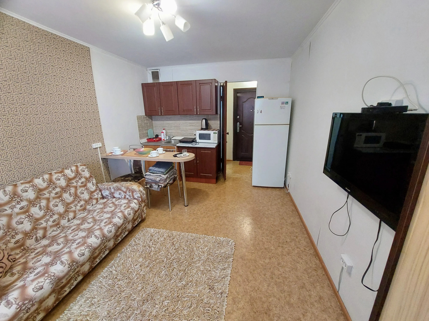 Апартаменты Студия у ТЦ Колумб