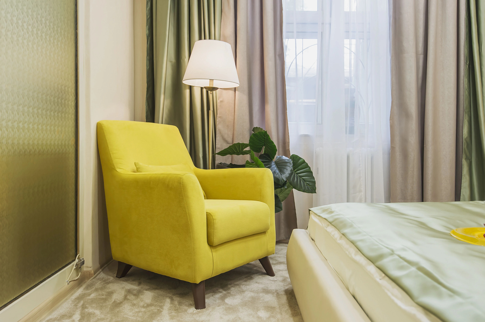 Квартира GM Apartments Стильная Трехкомнатная в центре рядом с МХАТ