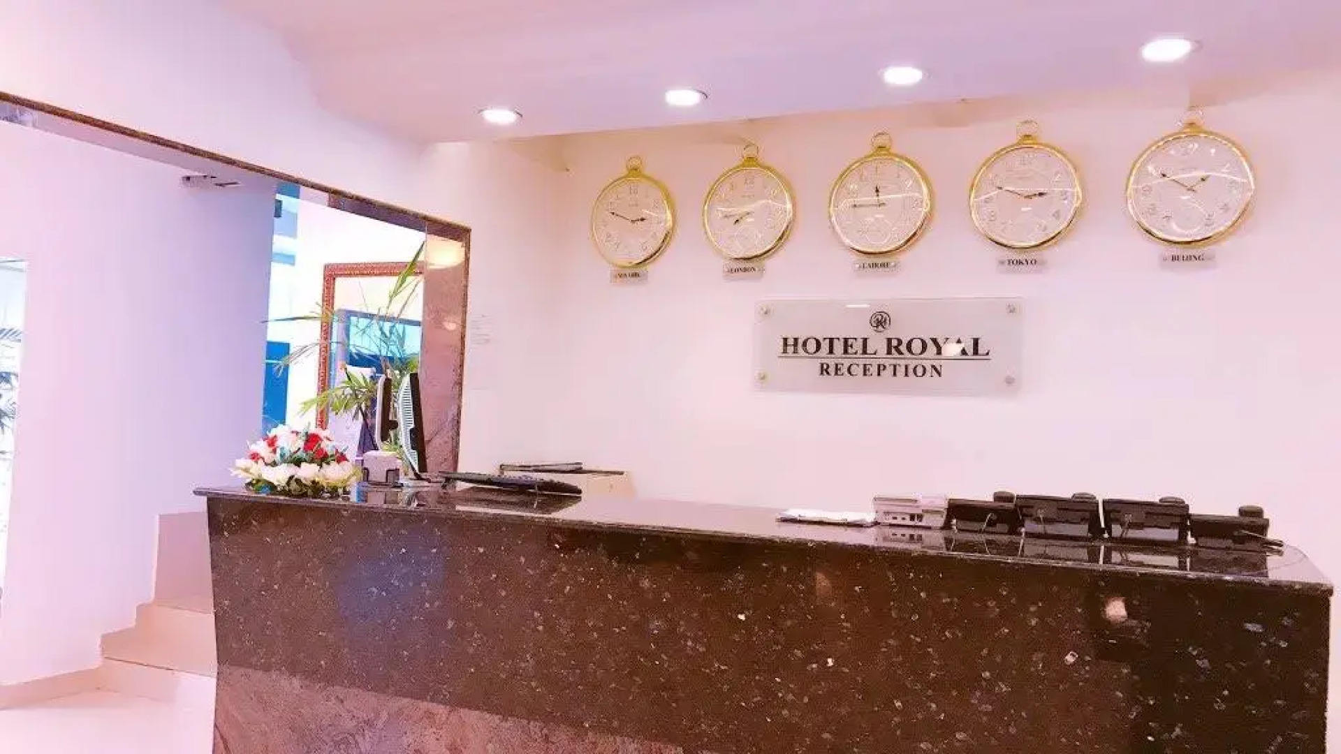 Отель Royal Lahore