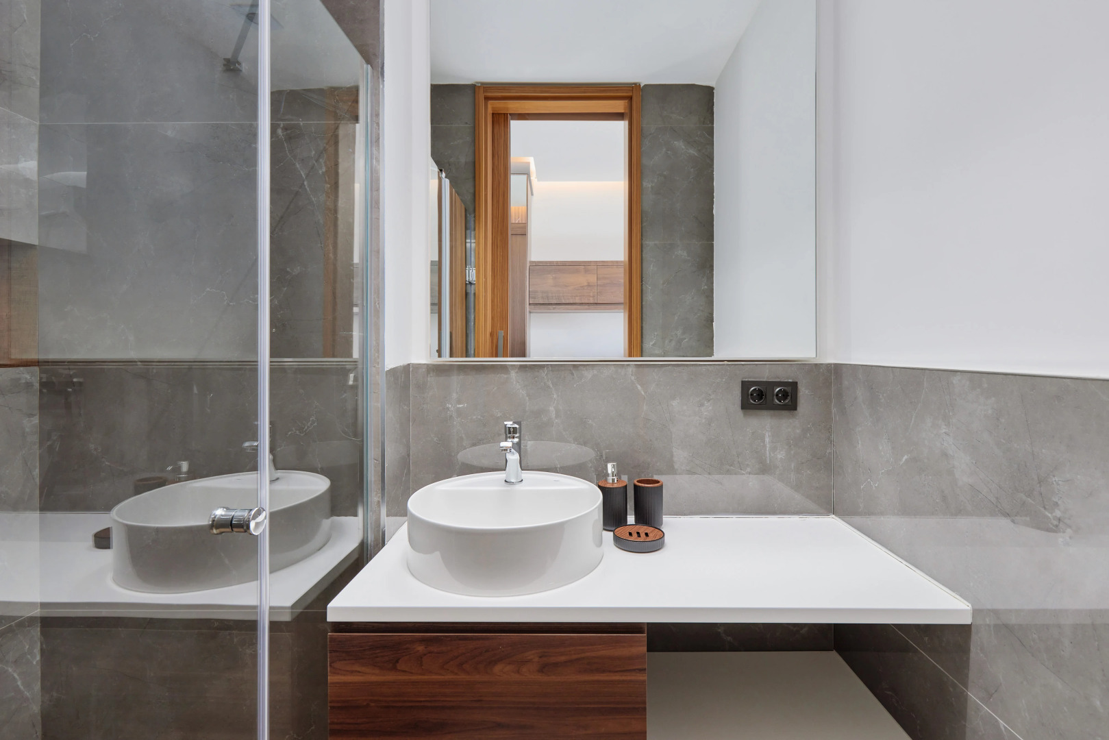 Апарт-отель Bayview Hills Luxury Residences