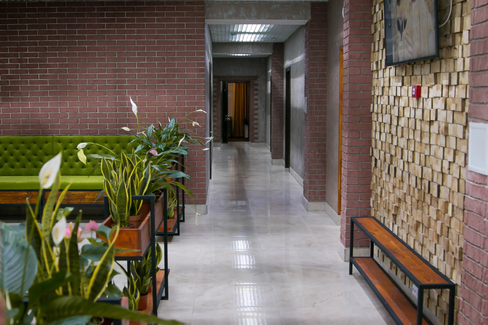 Отель Долина