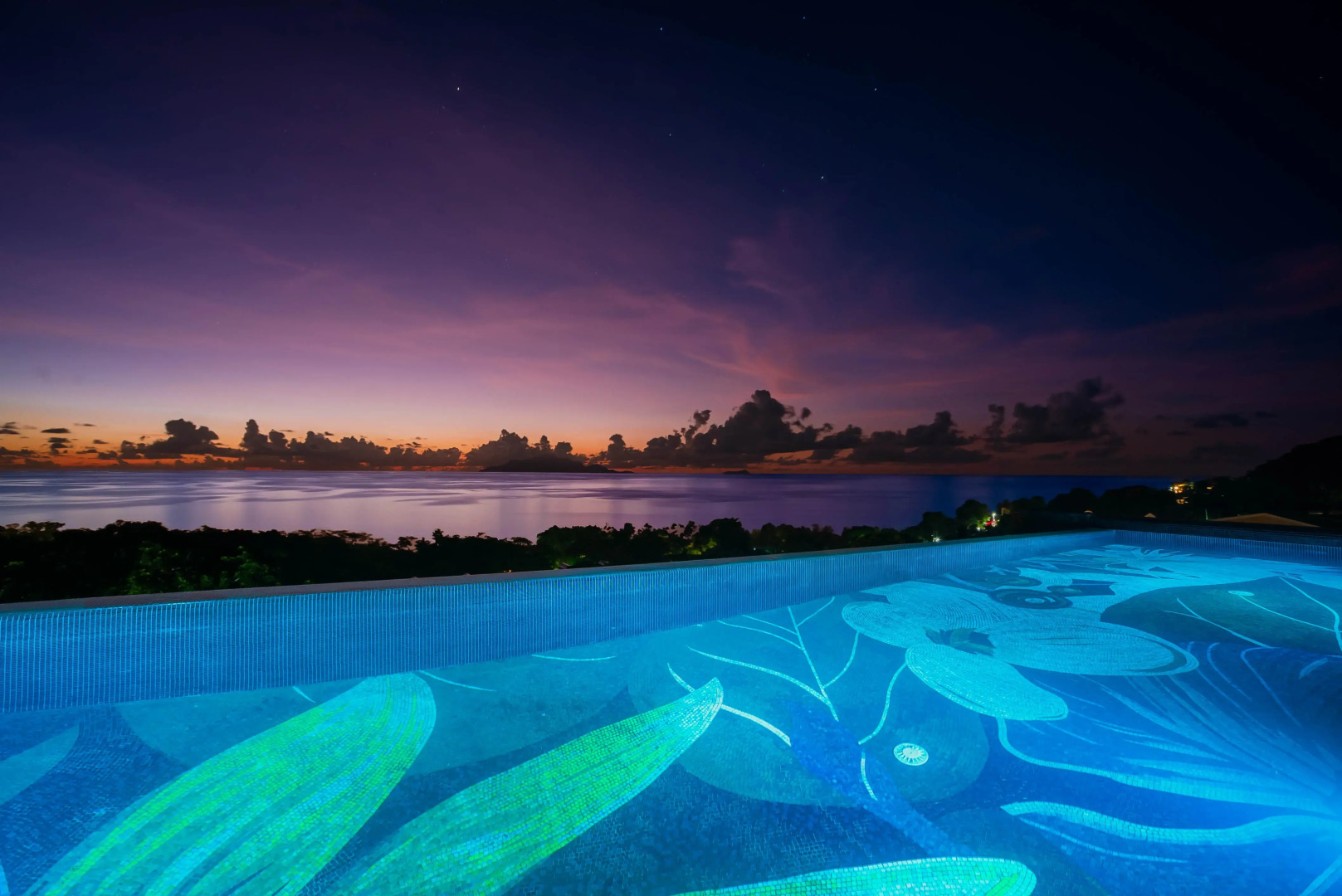 Курортный отель Gardens Hill Resort & Spa