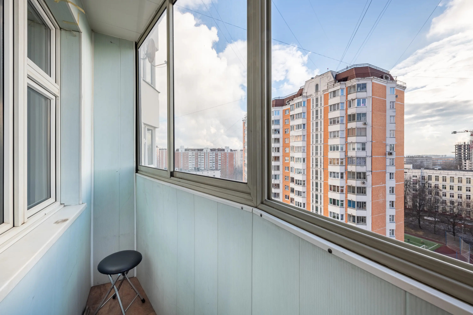 Квартира Двухкомнатная Natali apart у метро Академика Янгеля