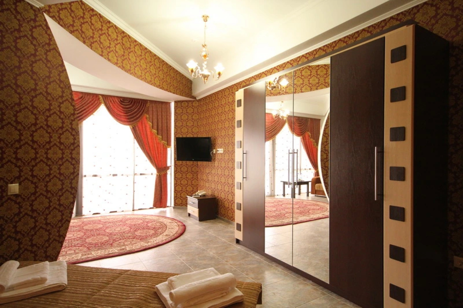 Отель California