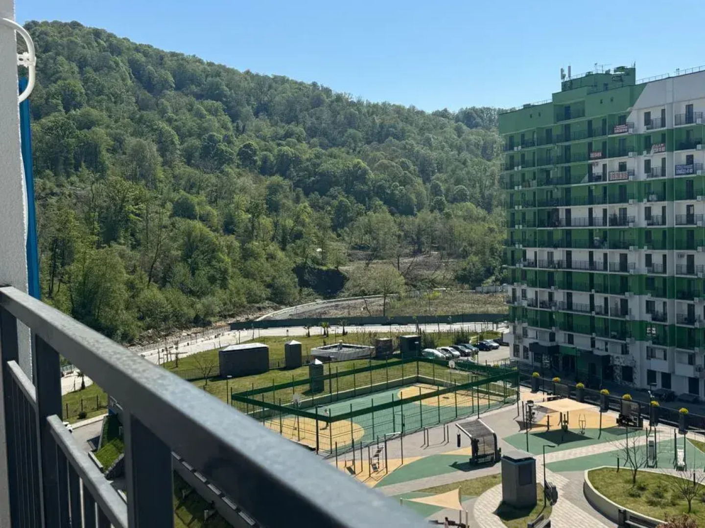 Квартира Ирисы у подножья горы