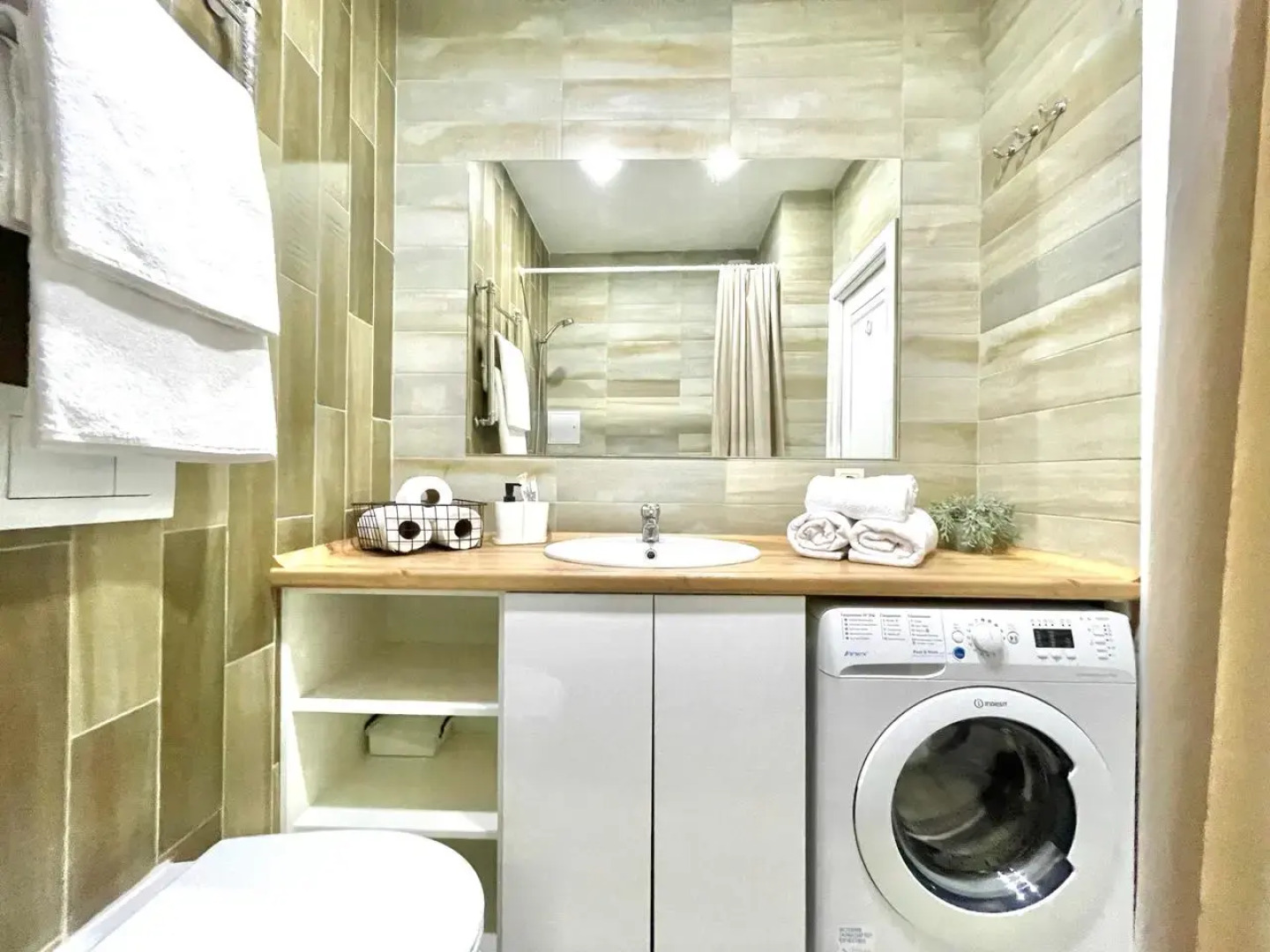 Апартаменты Студия День Ночь с Видом На Горы