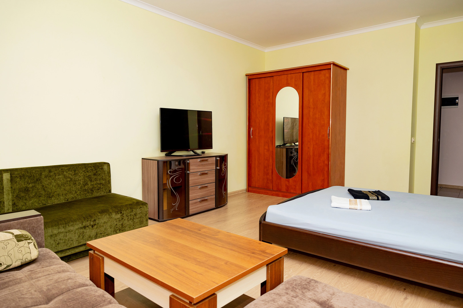 Апартаменты Домино возле КТЦ Югра-Классик