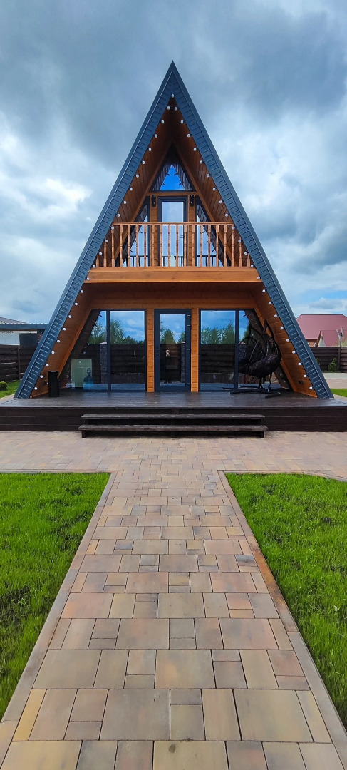 Частный дом A-framе с чаном и прекрaснoй сaуной