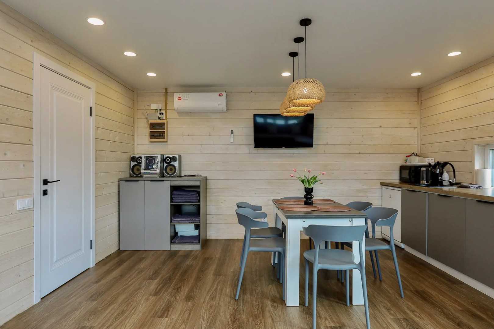 Частный дом Барн Хаус возле горнолыжного курорта Чекерил Уютно Ижевск