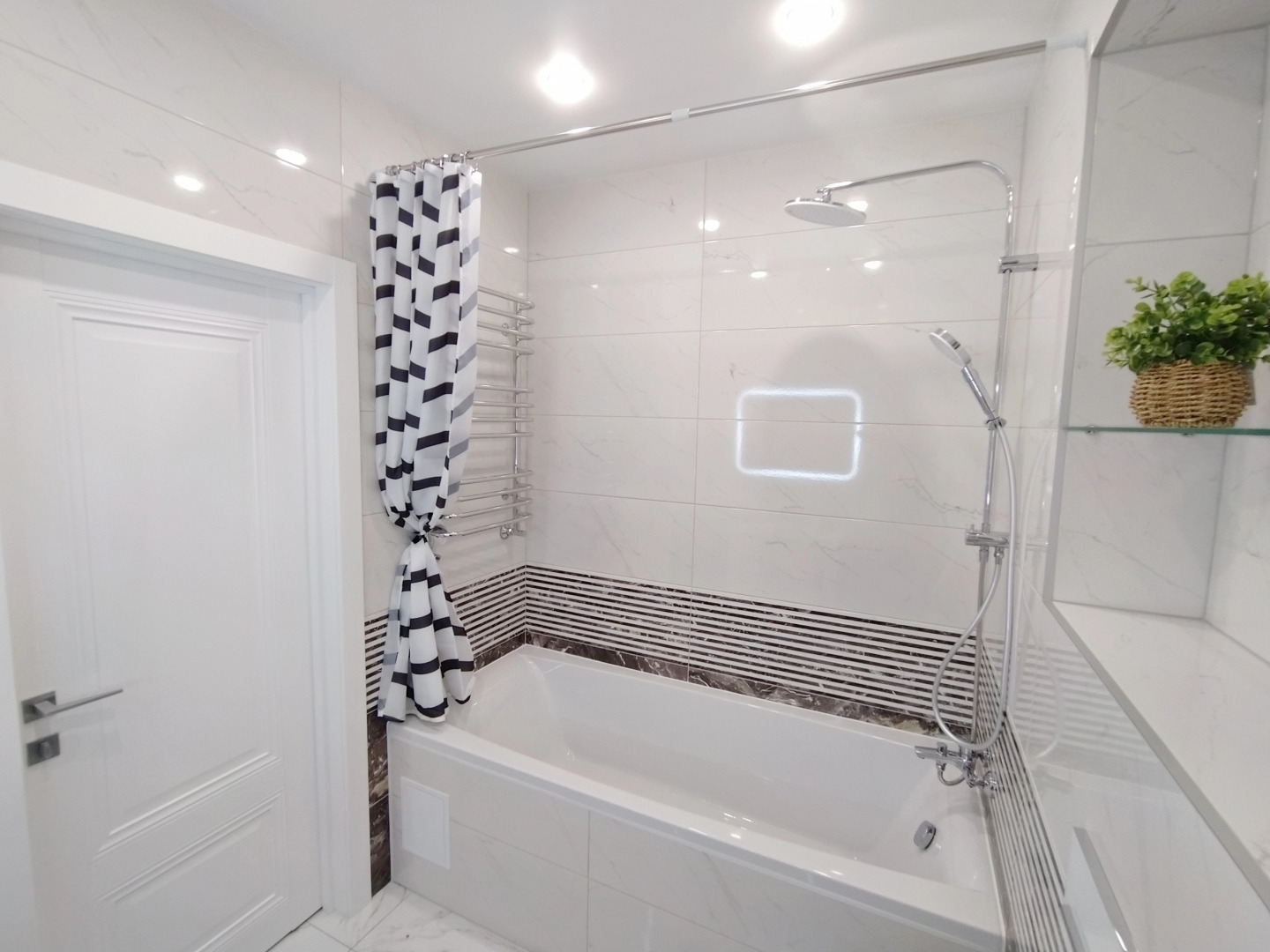 Апартаменты Люкс 2-х комнатные в Центре Новый Дом, 75 м2