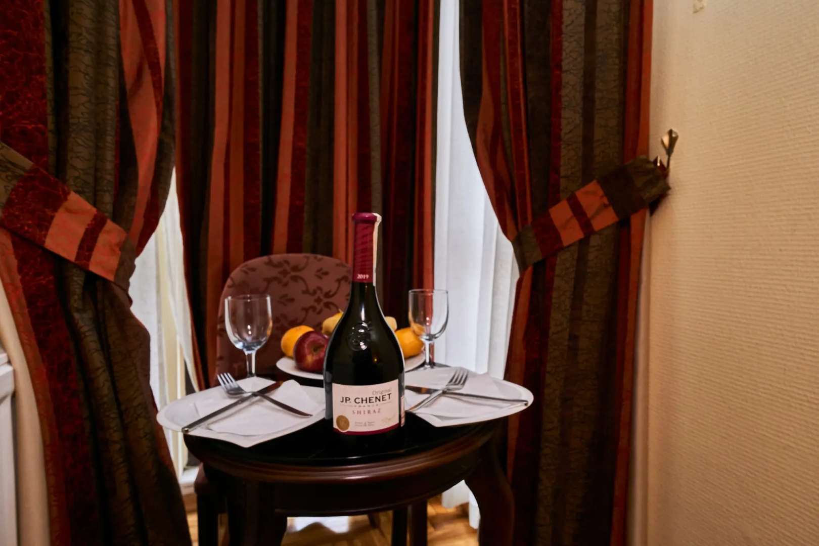 Отель Amber Hotel Istanbul