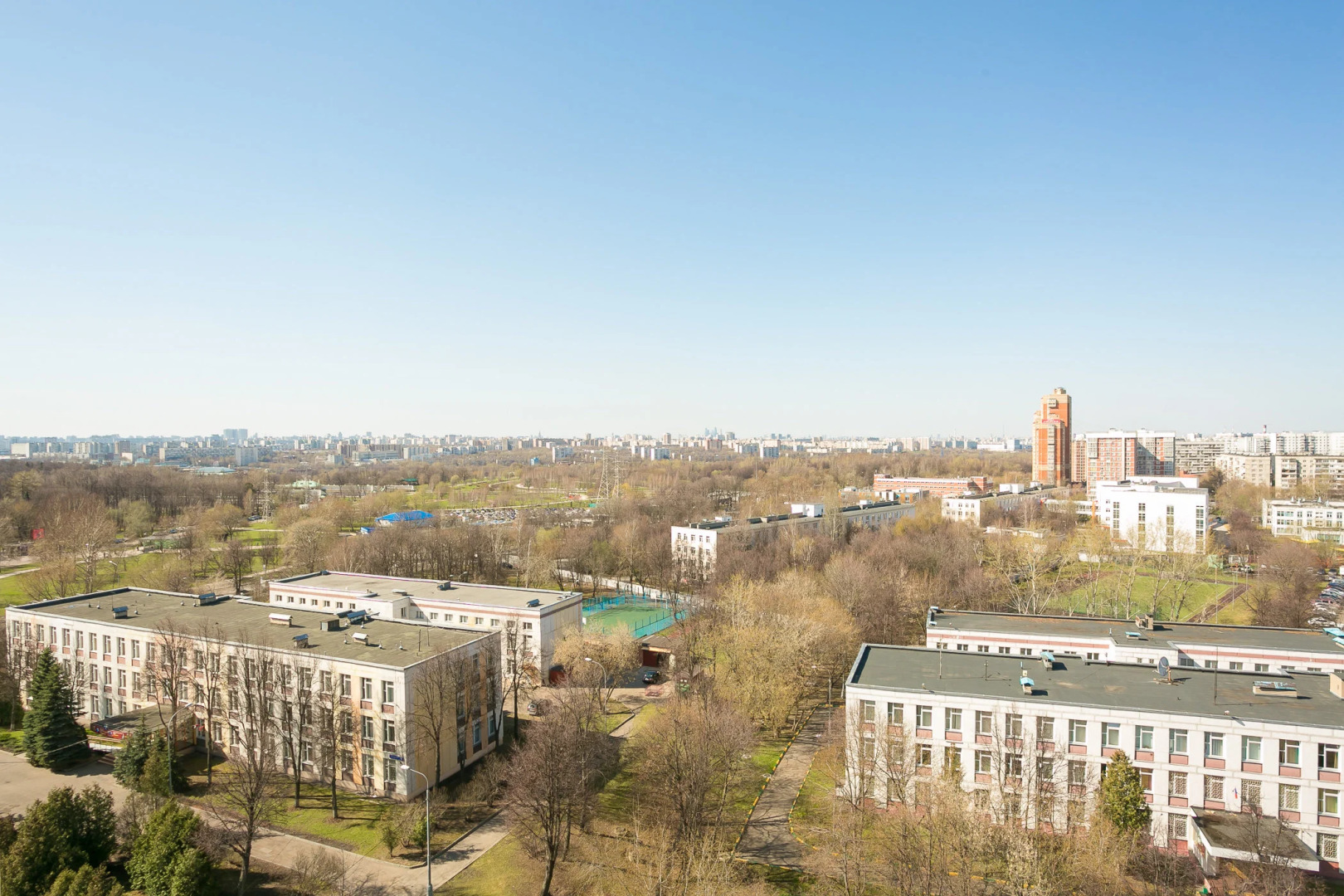 Апартаменты с 3 спальнями Oрехово (Дом у Парка)