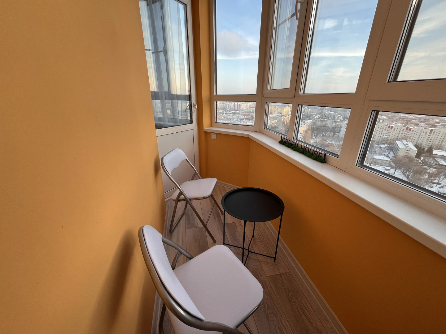 Квартира Tarhany Green House