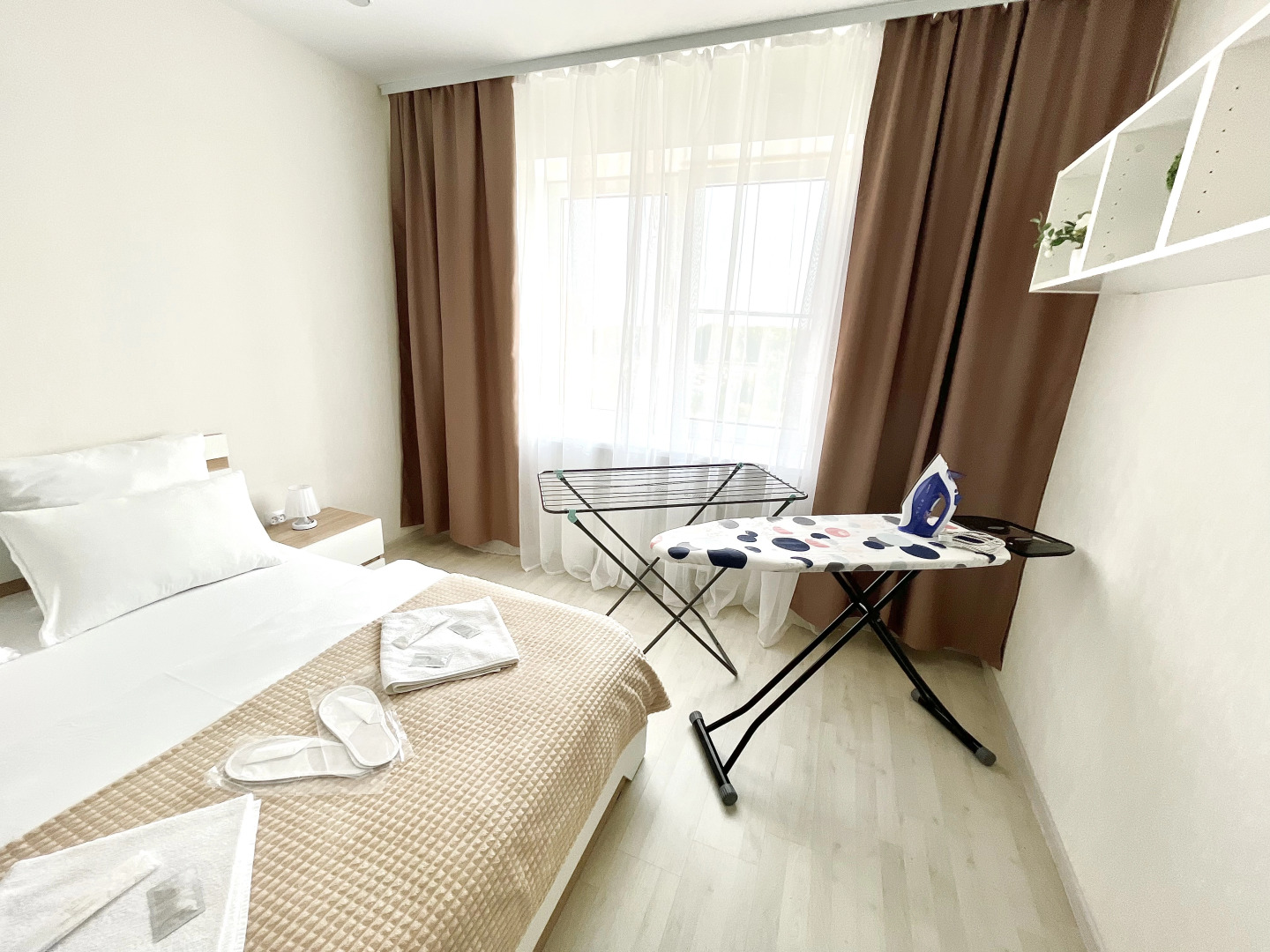 Апартаменты Светлые на Фомушина с Видом на Парк