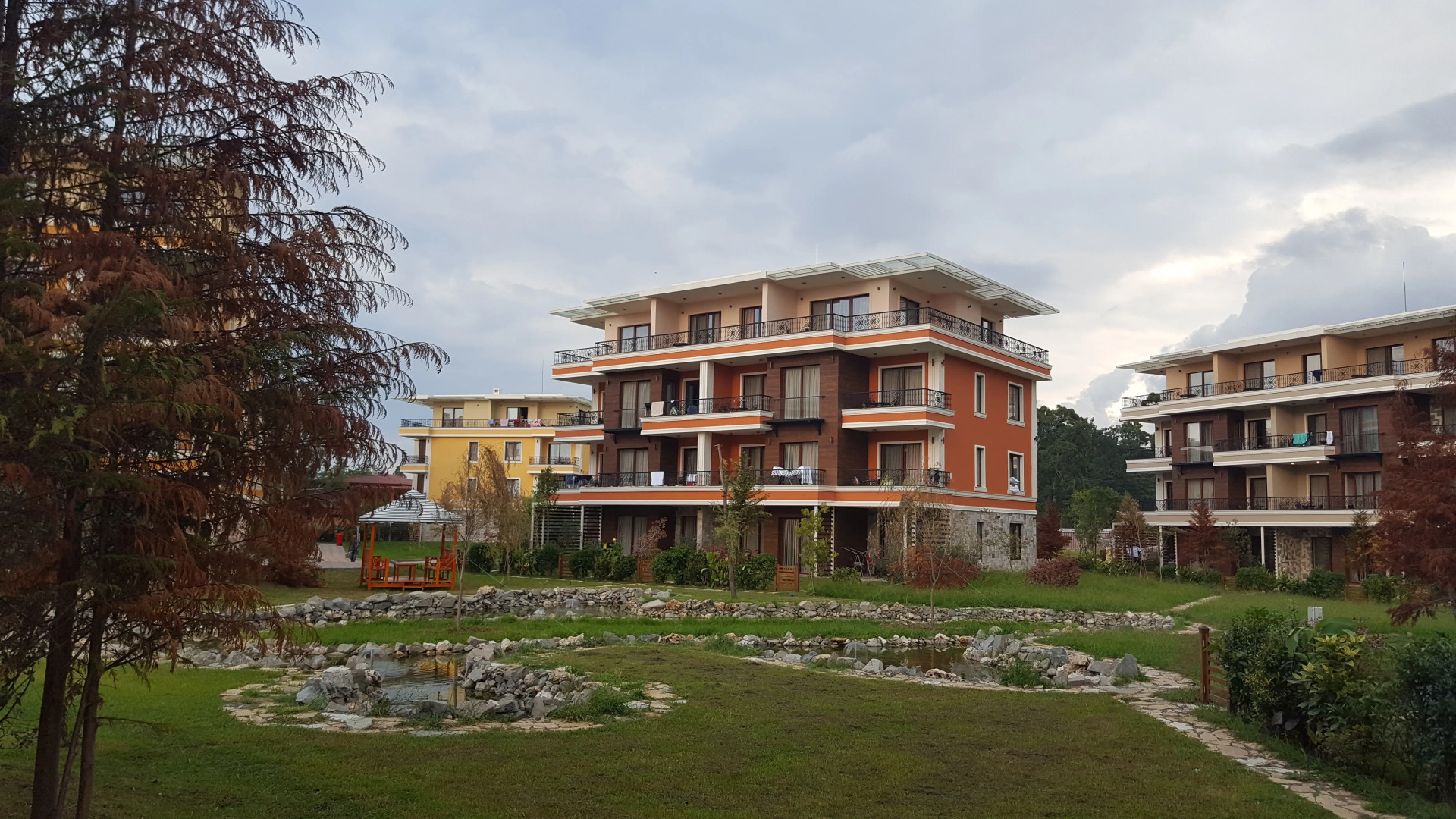 Апартаменты Dream Land Apartments