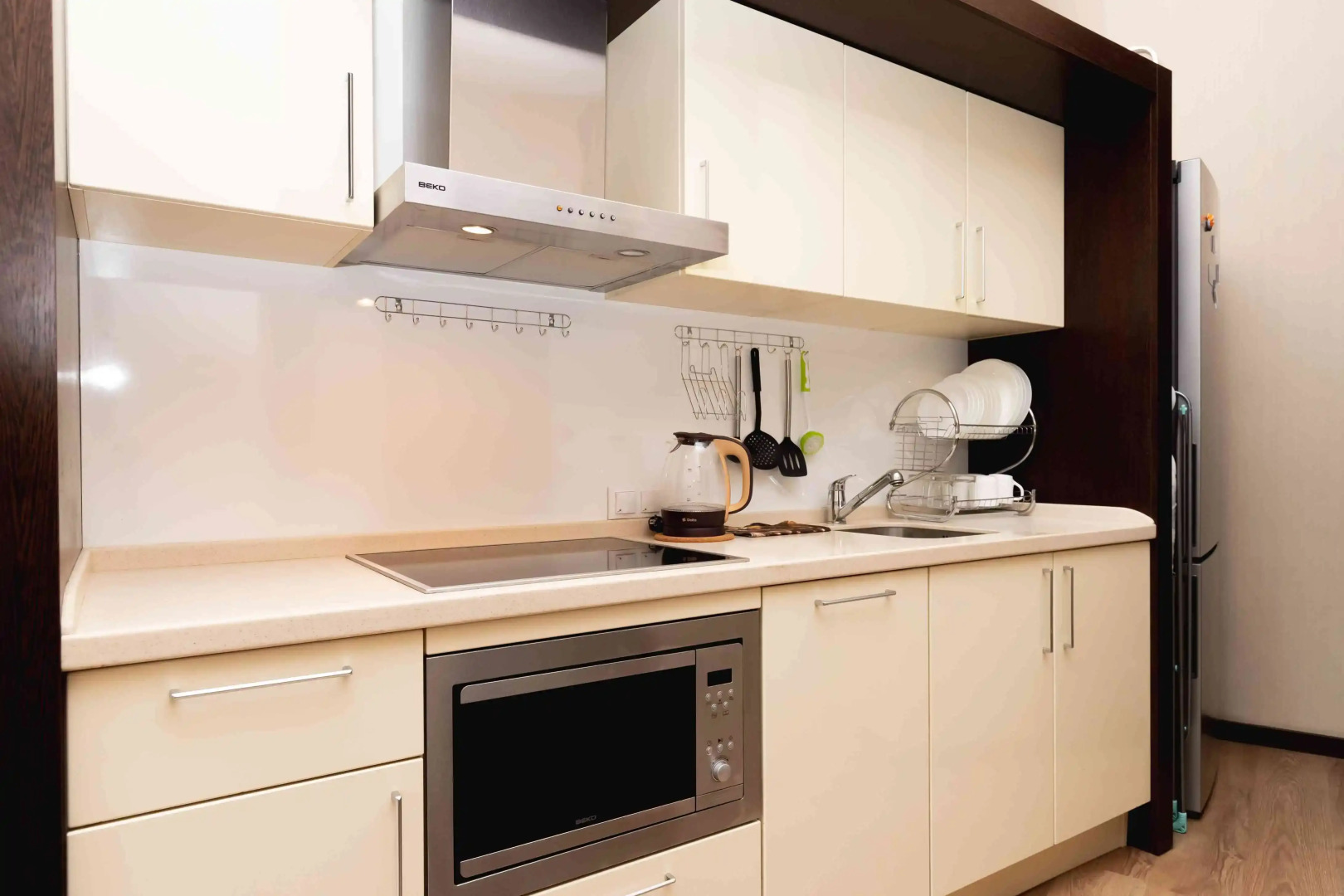 Апартаменты Море Апартаментов на набережной Времена Года