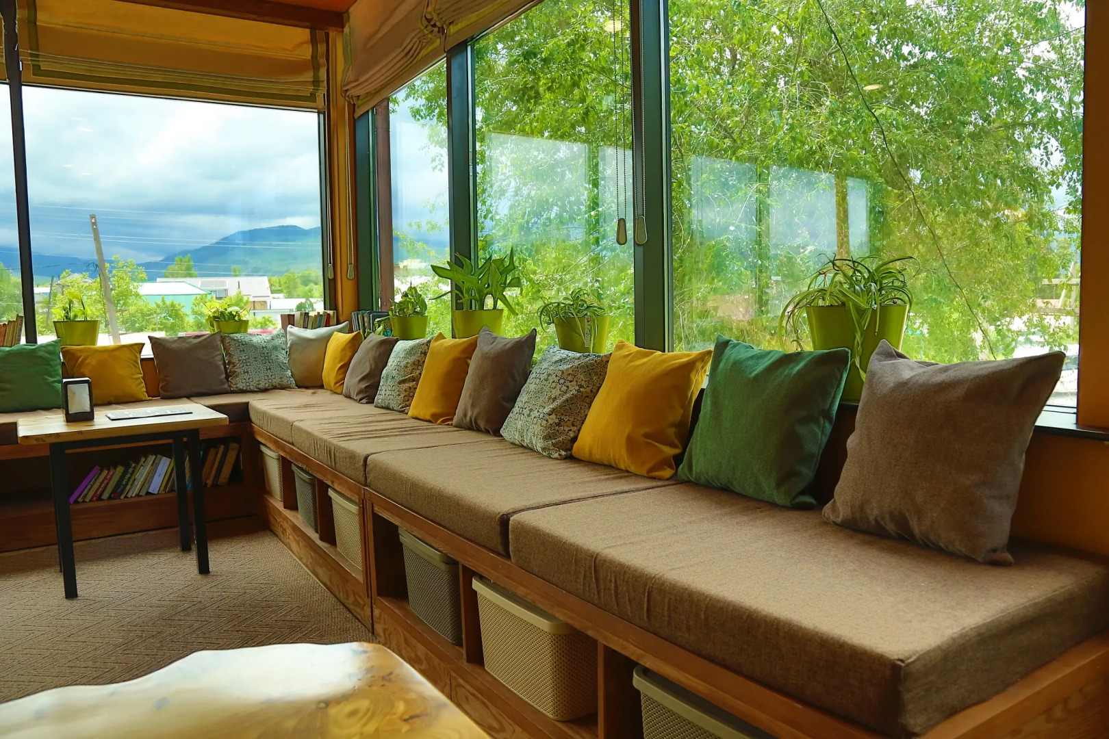 Отель Маданур