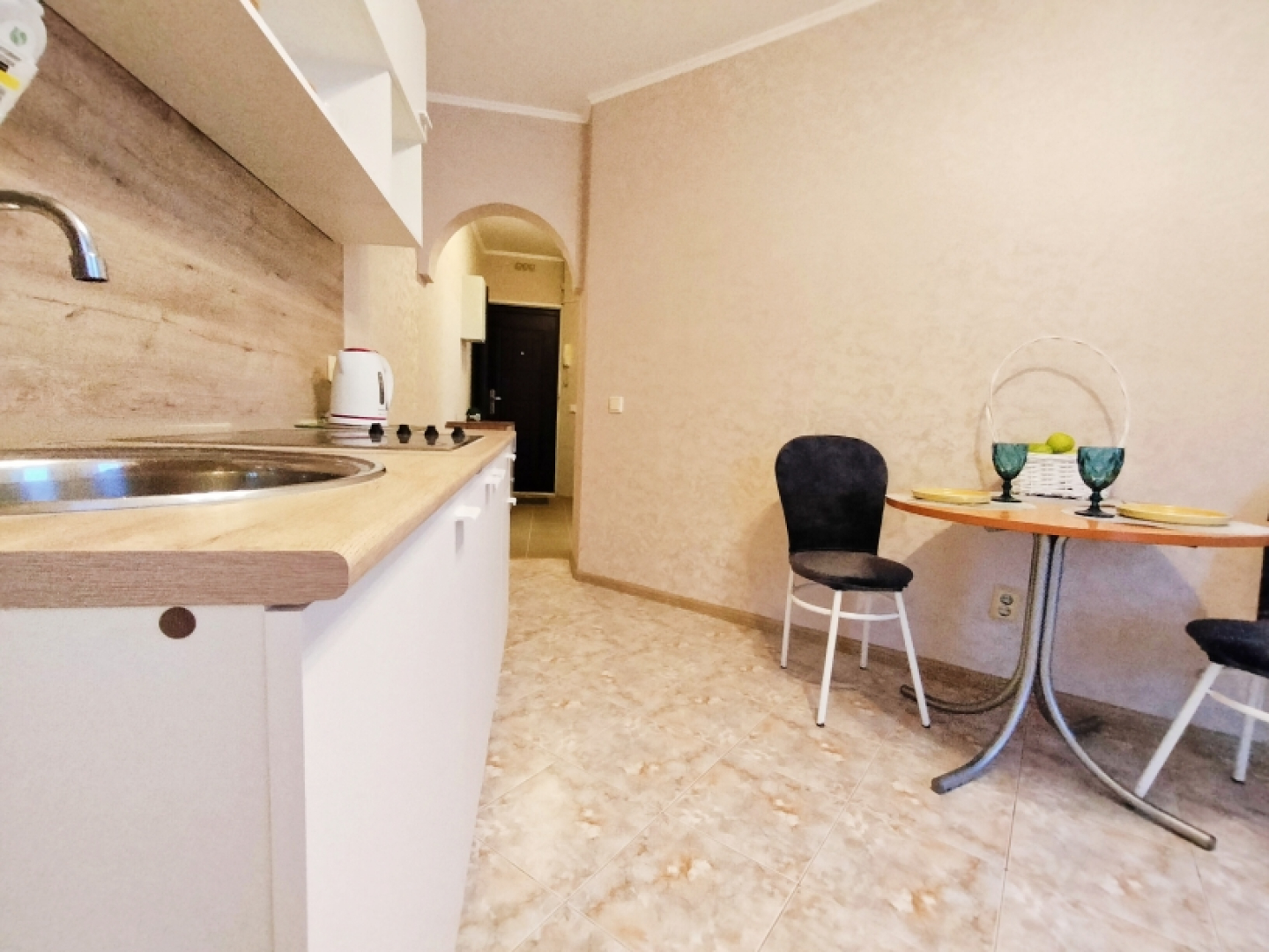 Квартира с балконом у госпиталя ветеранов