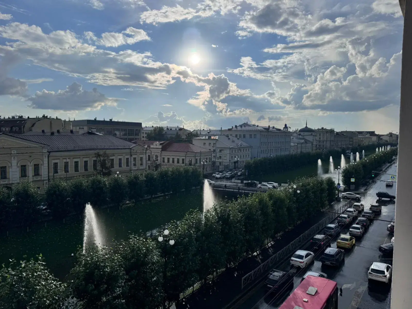 Квартира Комфортное Жилье в Центре Города с Видом на Реку Булак