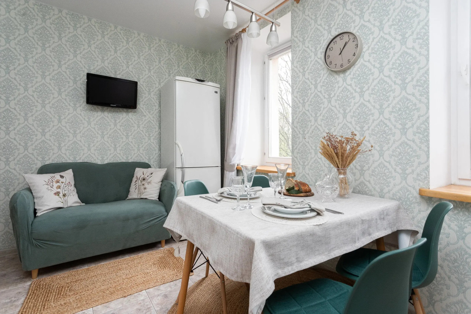 Квартира Двухкомнатная вид на Ботанический сад на 2 этаже