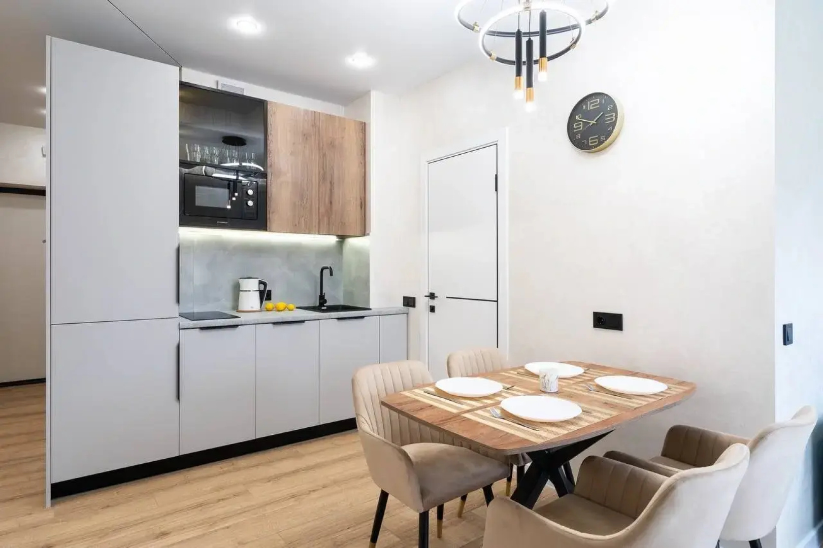 Апартаменты Sikorsky House