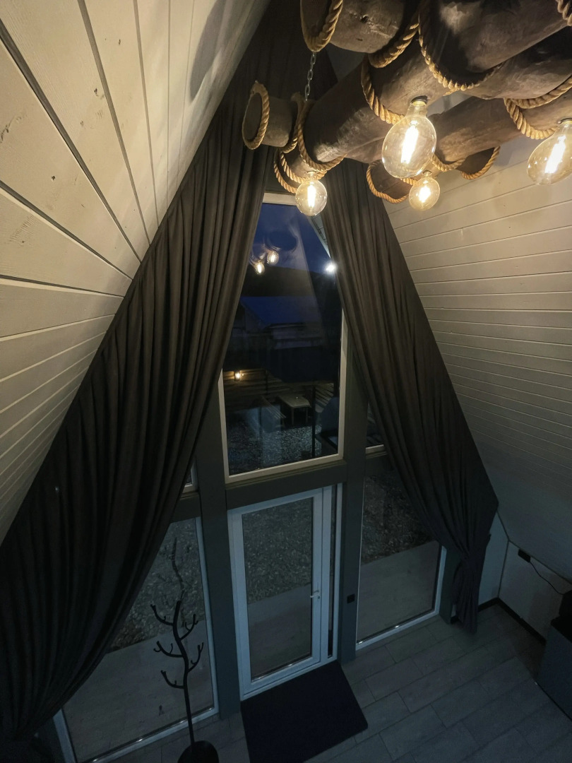 Частный дом Отражение гор